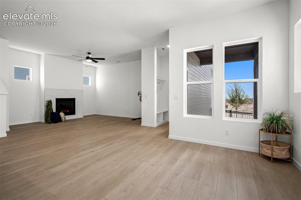 Image 11 of 39: Living Room