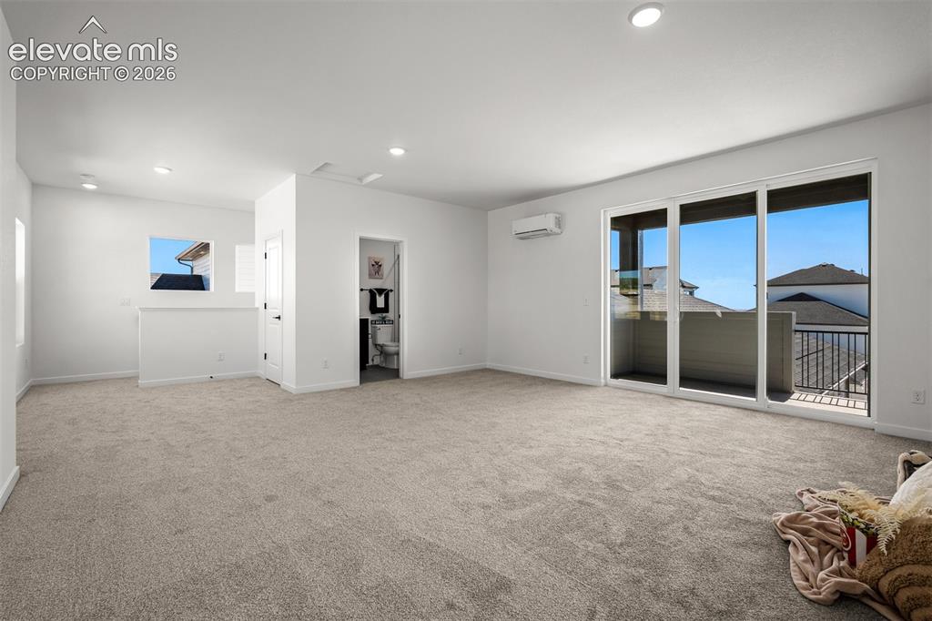 Image 31 of 39: Bonus Room