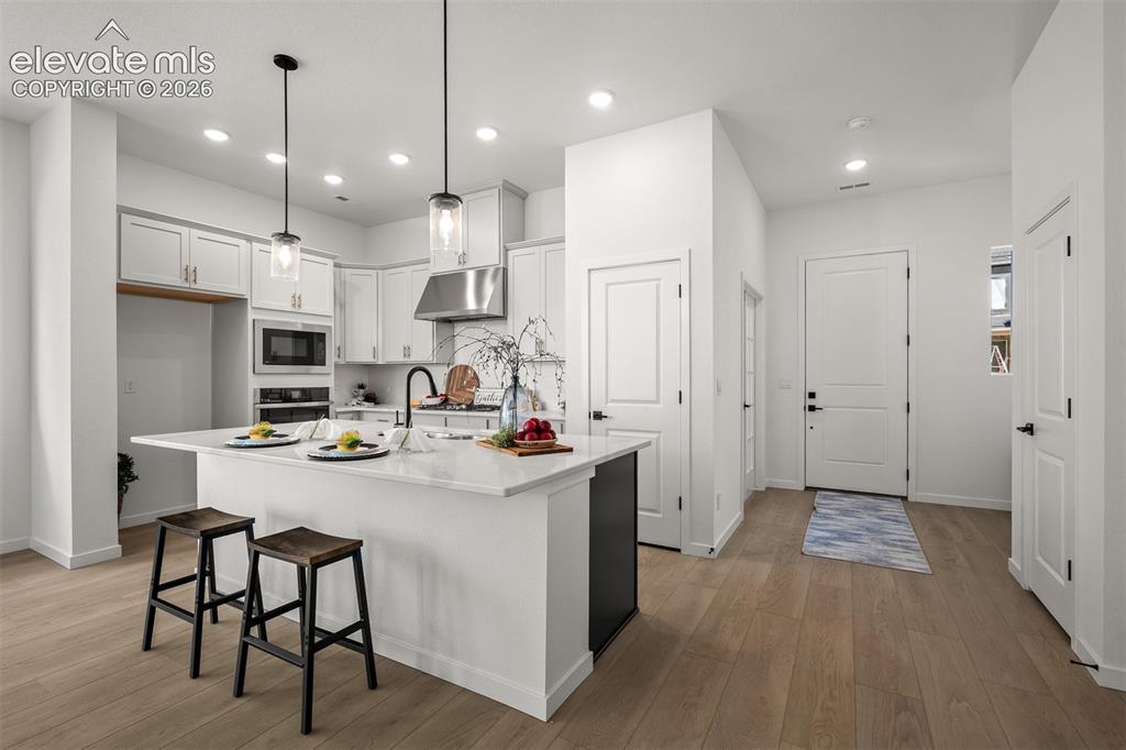 Image 6 of 39: Kitchen