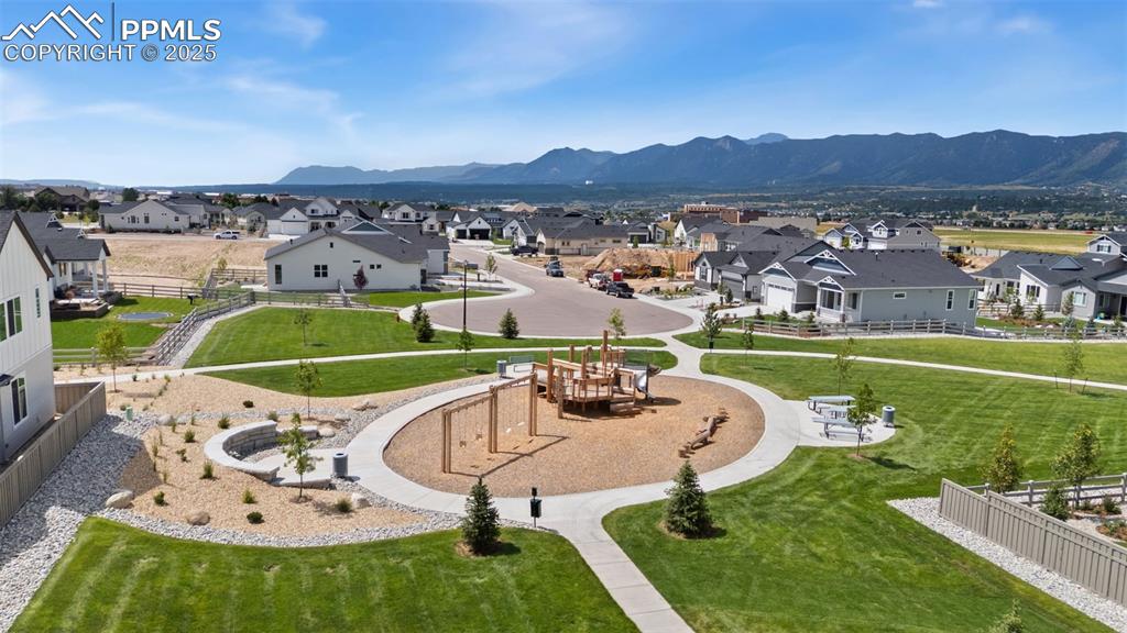 Image 35 of 50: View of property