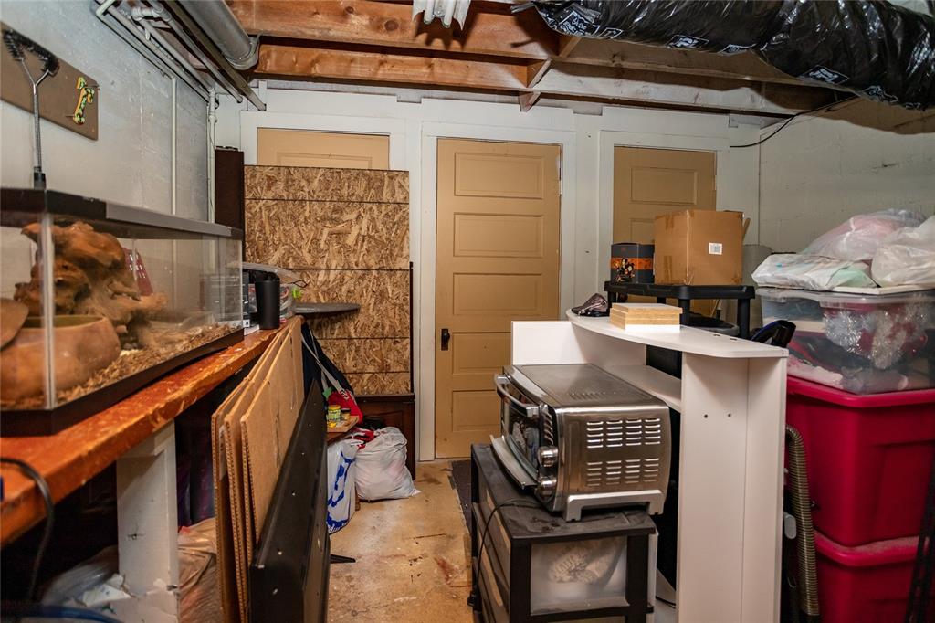 Image 21 of 25: Basement