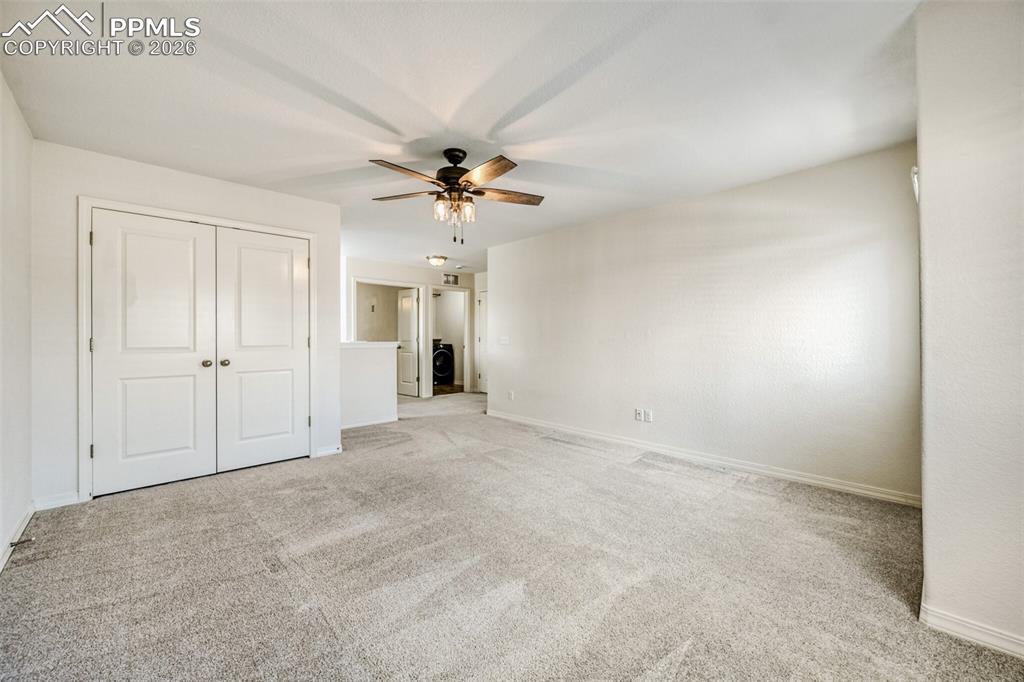 Image 12 of 26: Bedroom