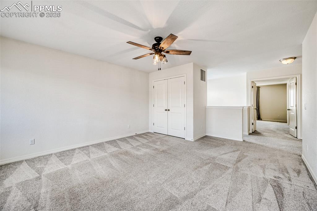 Image 15 of 26: Bedroom