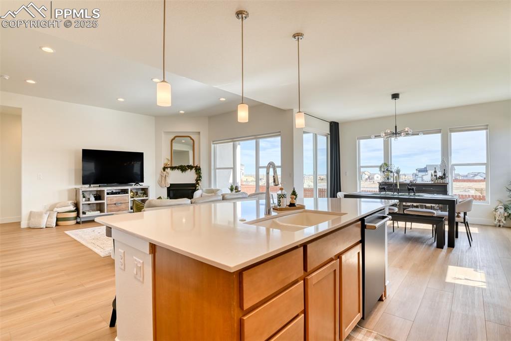 Image 10 of 49: Kitchen