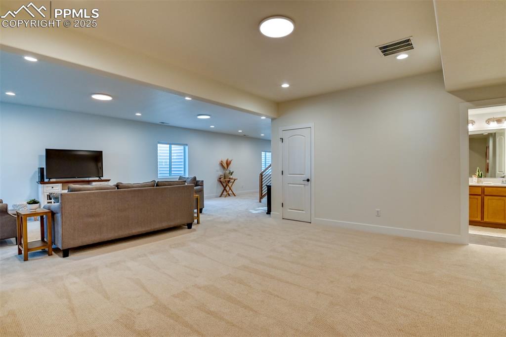 Image 34 of 49: Living Room