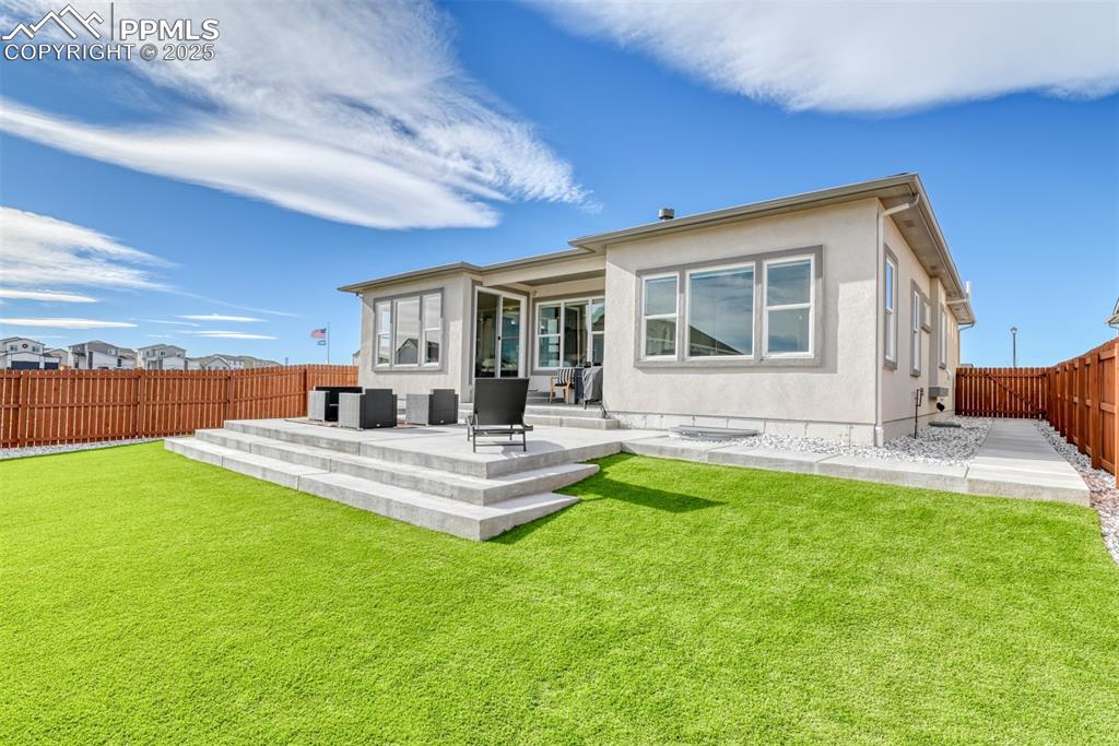 Image 46 of 49: Back of Structure