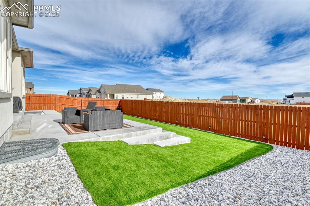 Image 49 of 49: Yard