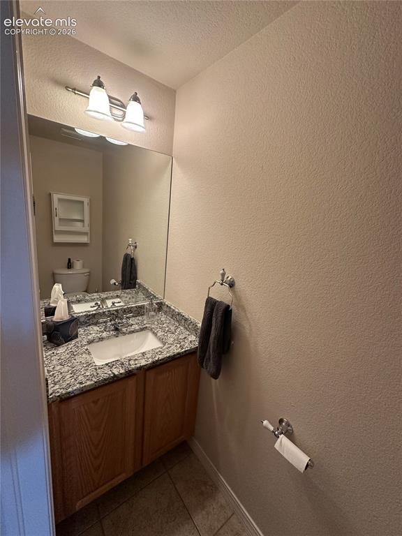 Image 30 of 33: Bathroom