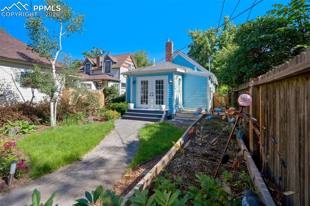 Image 25 of 39: Front of Structure