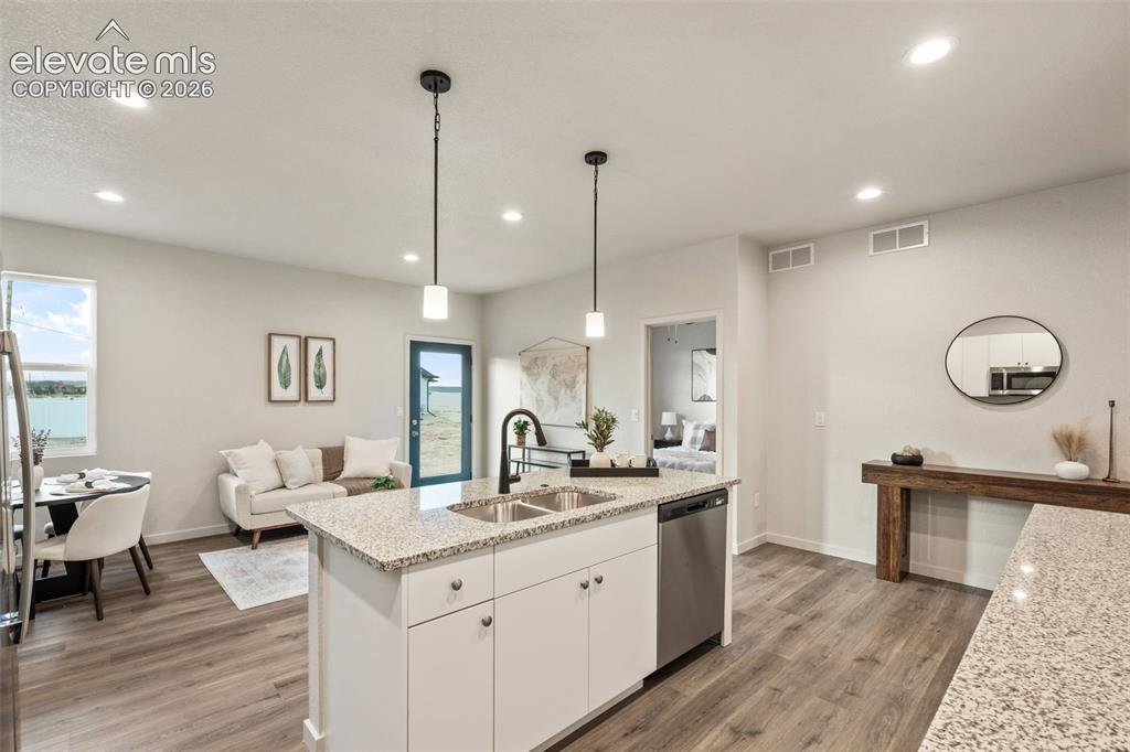 Image 12 of 47: Kitchen