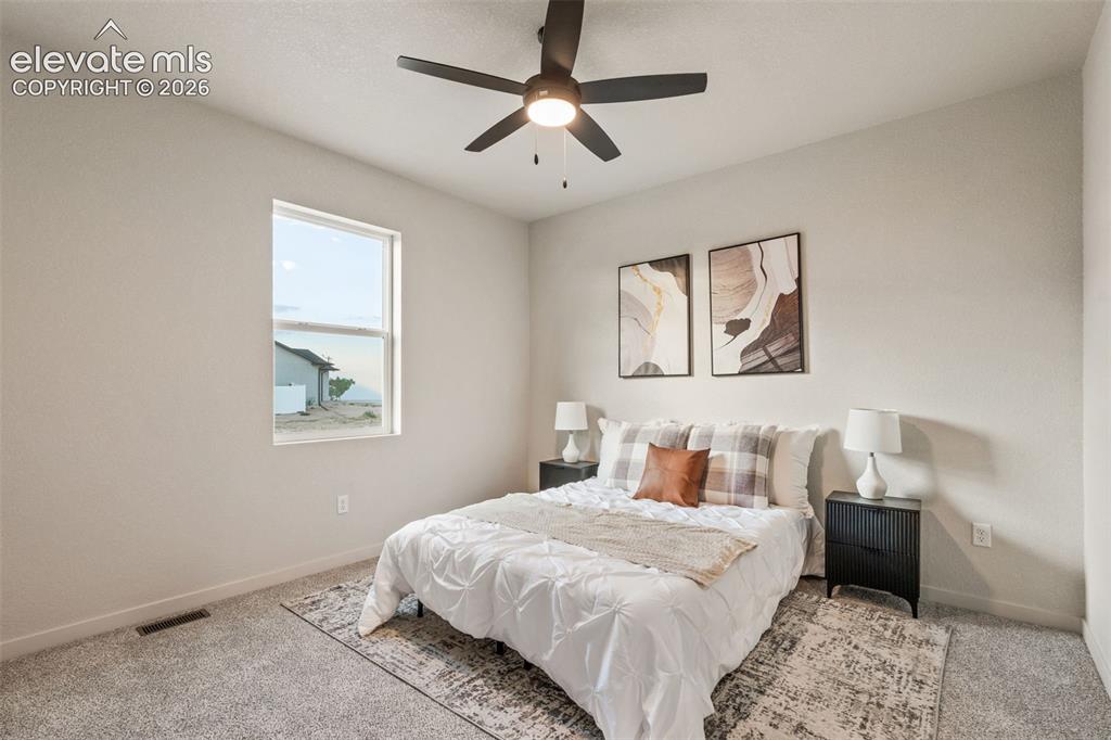 Image 16 of 47: Bedroom