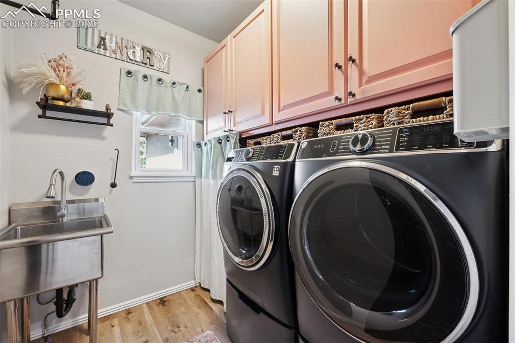 Image 10 of 47: Laundry