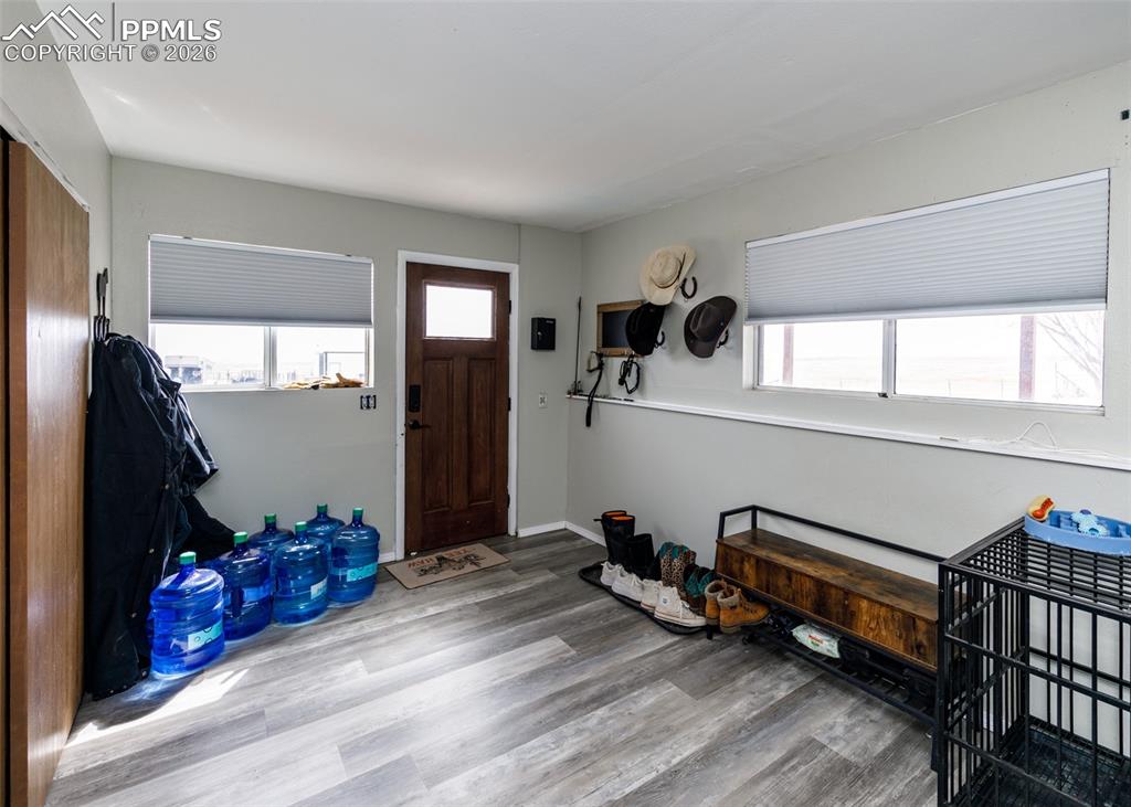 Image 33 of 50: Entry