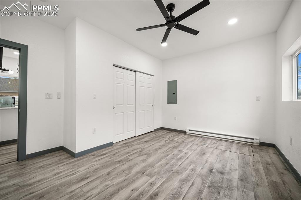 Image 11 of 30: Bedroom