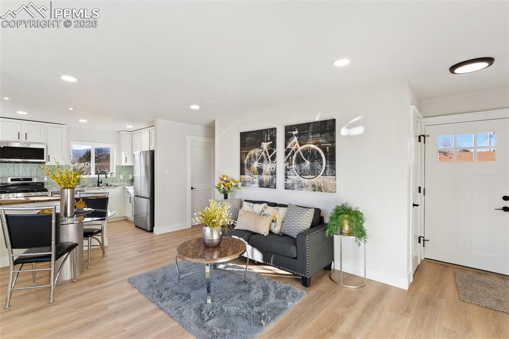 Image 5 of 22: Living Room