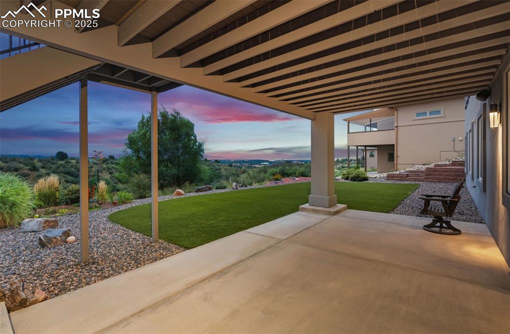 Image 44 of 47: Patio