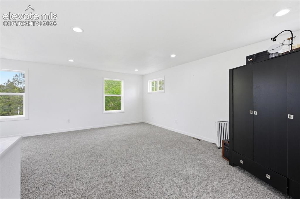 Image 18 of 35: could be used as Family room