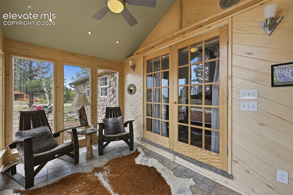 Image 4 of 35: Sun Room