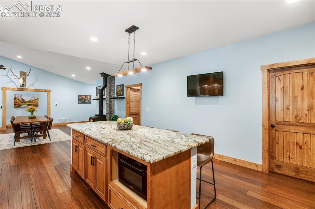 Image 14 of 36: Kitchen
