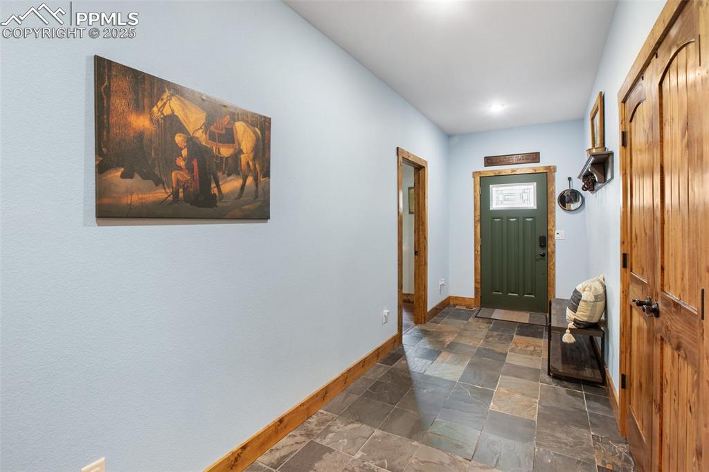 Image 16 of 36: Entry