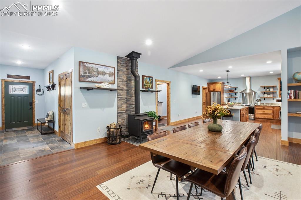 Image 6 of 36: Dining Area