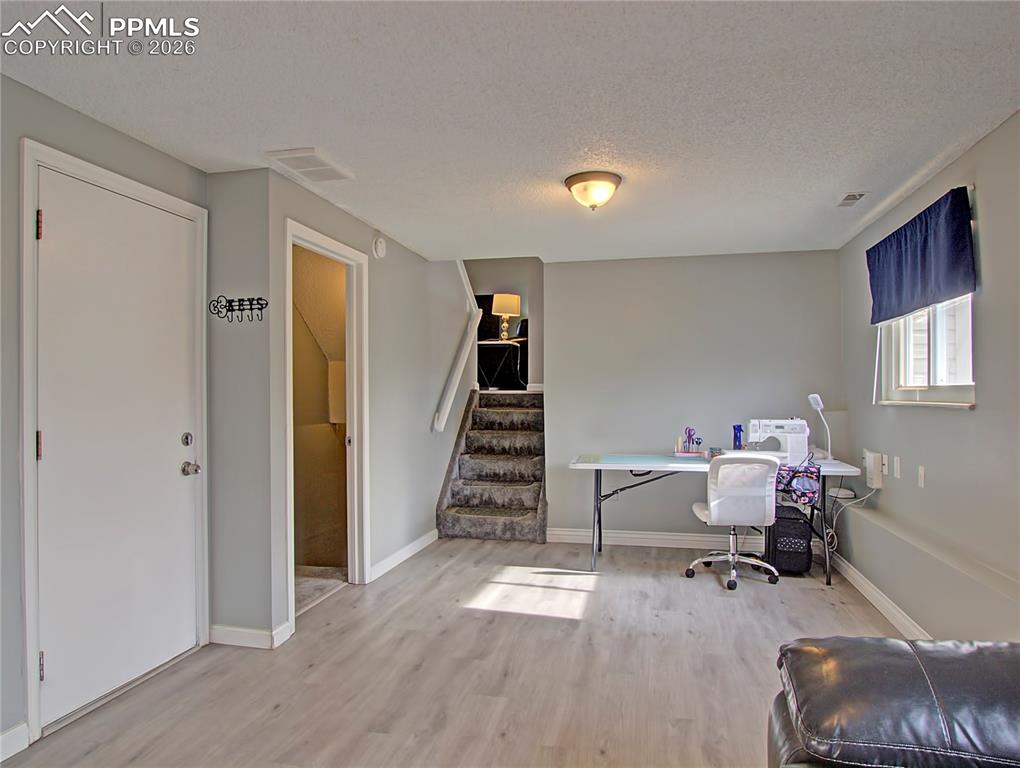 Image 15 of 30: Family Room