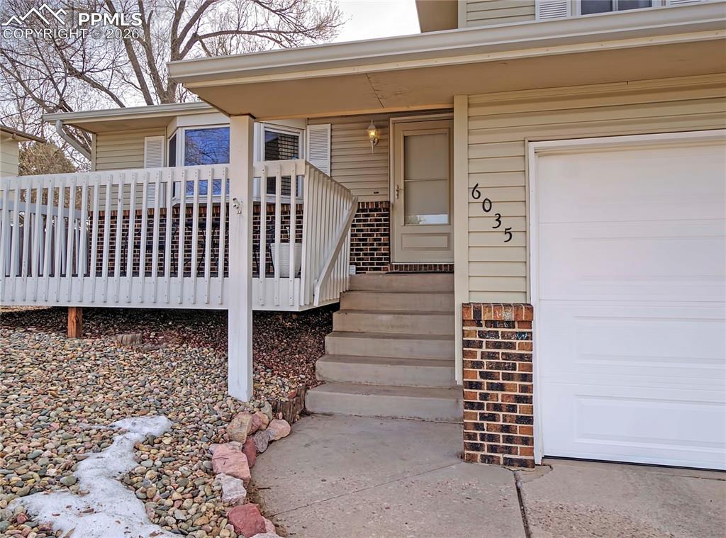 Image 3 of 30: Entry