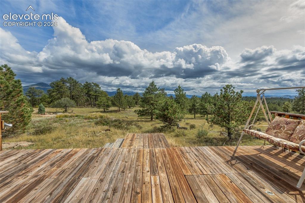 Image 4 of 39: Deck