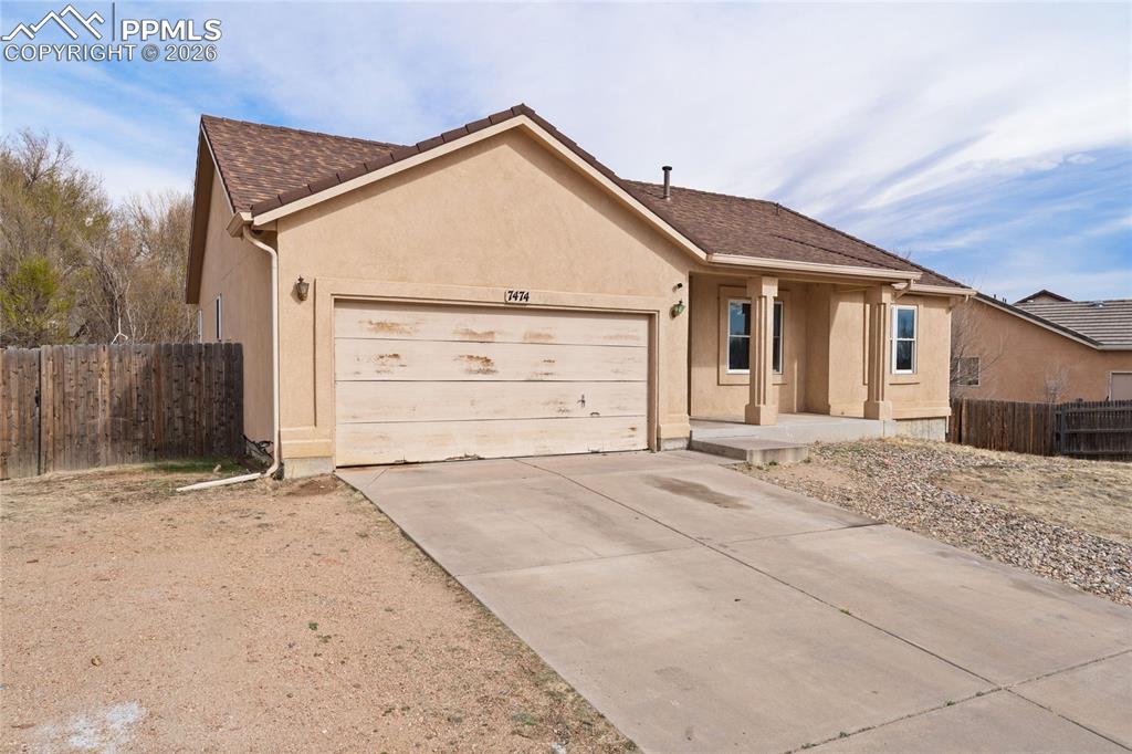 Image 3 of 32: Front of Structure