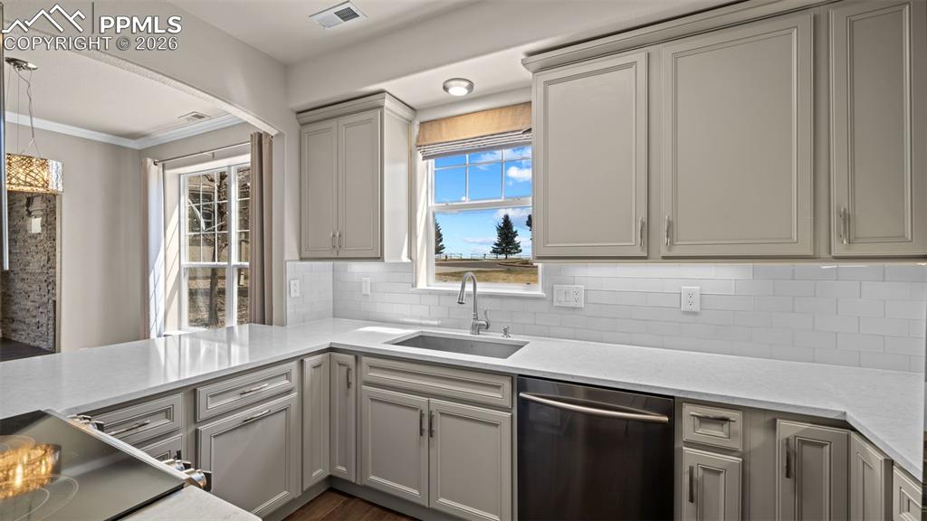 Image 8 of 39: Kitchen