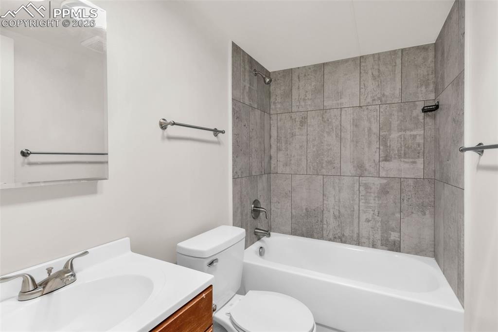 Image 25 of 35: No Description Available