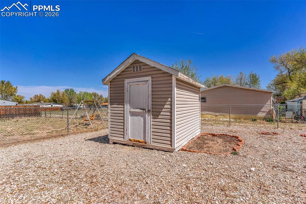 Image 33 of 35: No Description Available