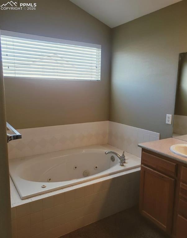 Image 15 of 31: Bathroom