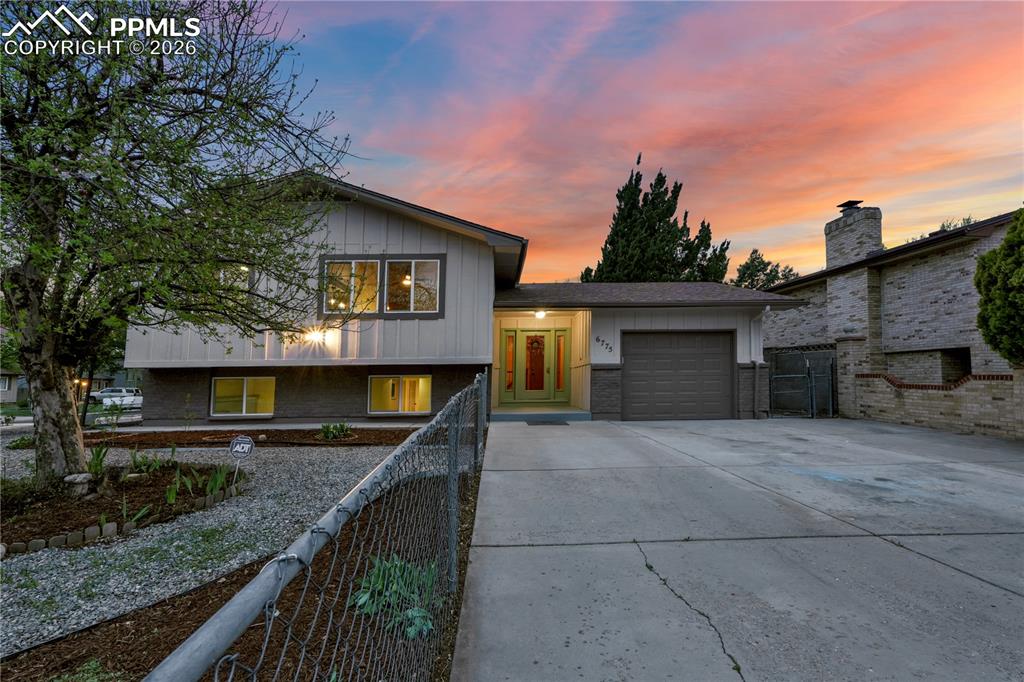 Image 2 of 27: Front of Structure