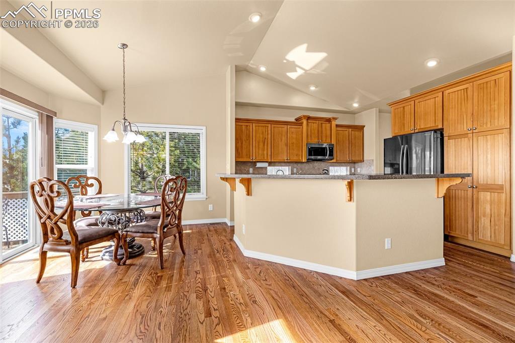 Image 11 of 47: Kitchen