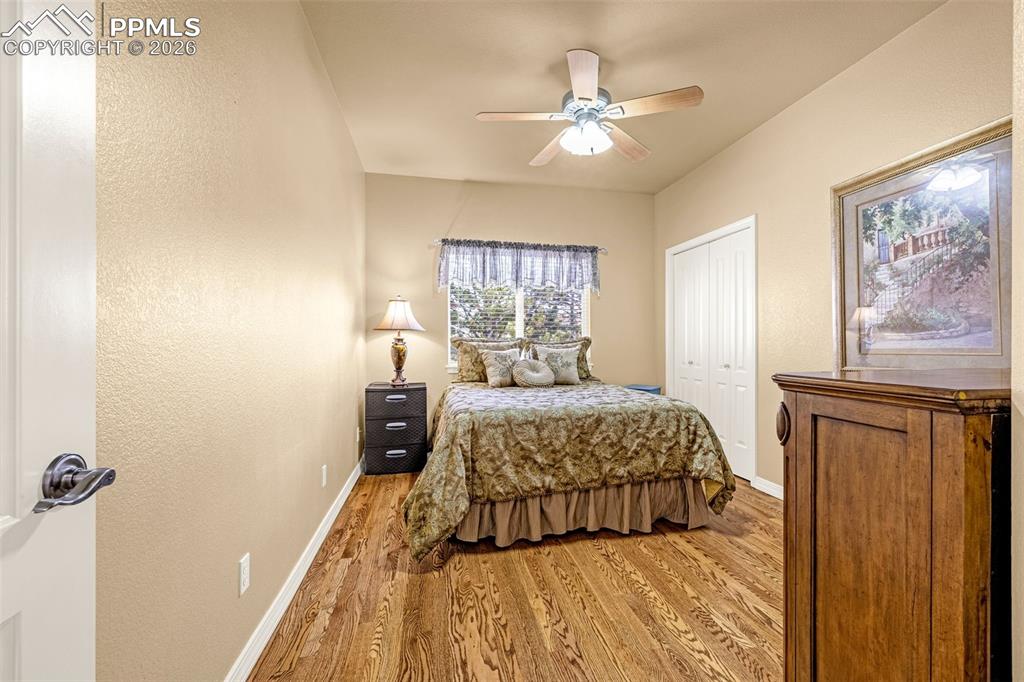 Image 16 of 47: Bedroom