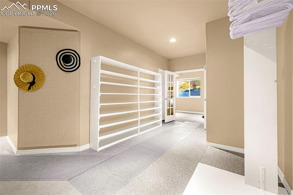 Image 32 of 47: Storage