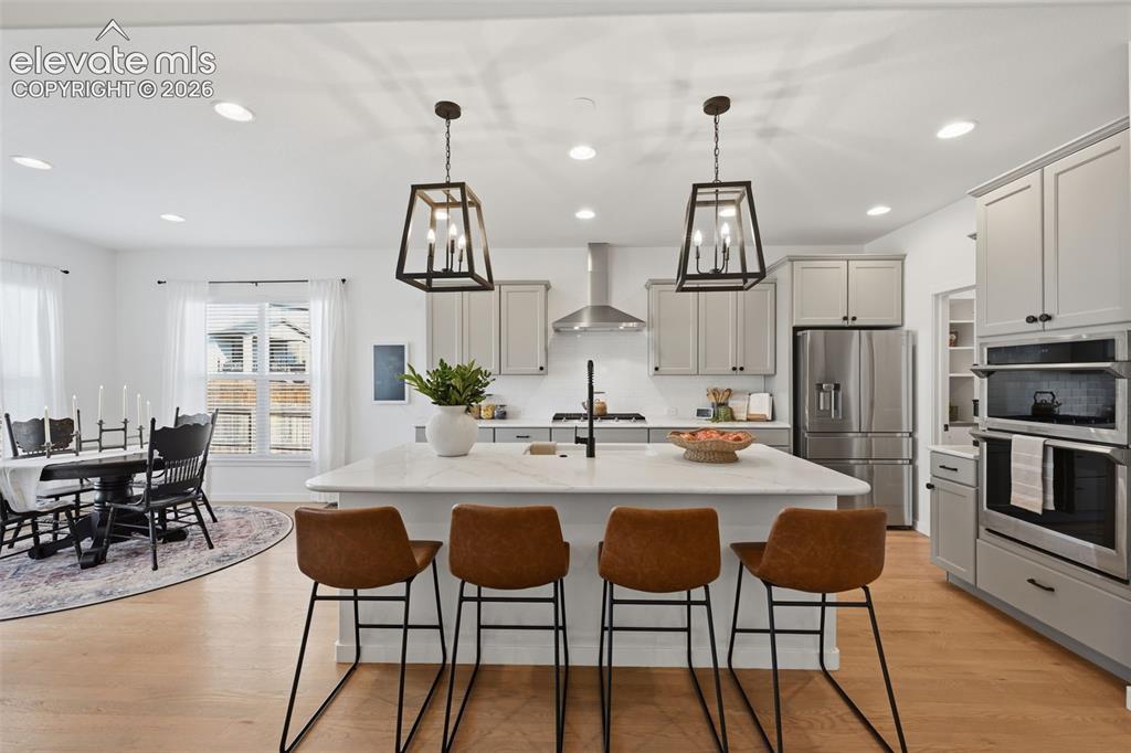Image 14 of 45: Kitchen