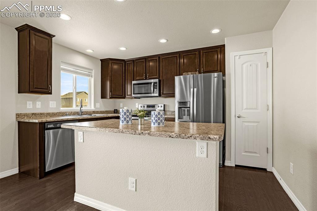 Image 10 of 38: Kitchen