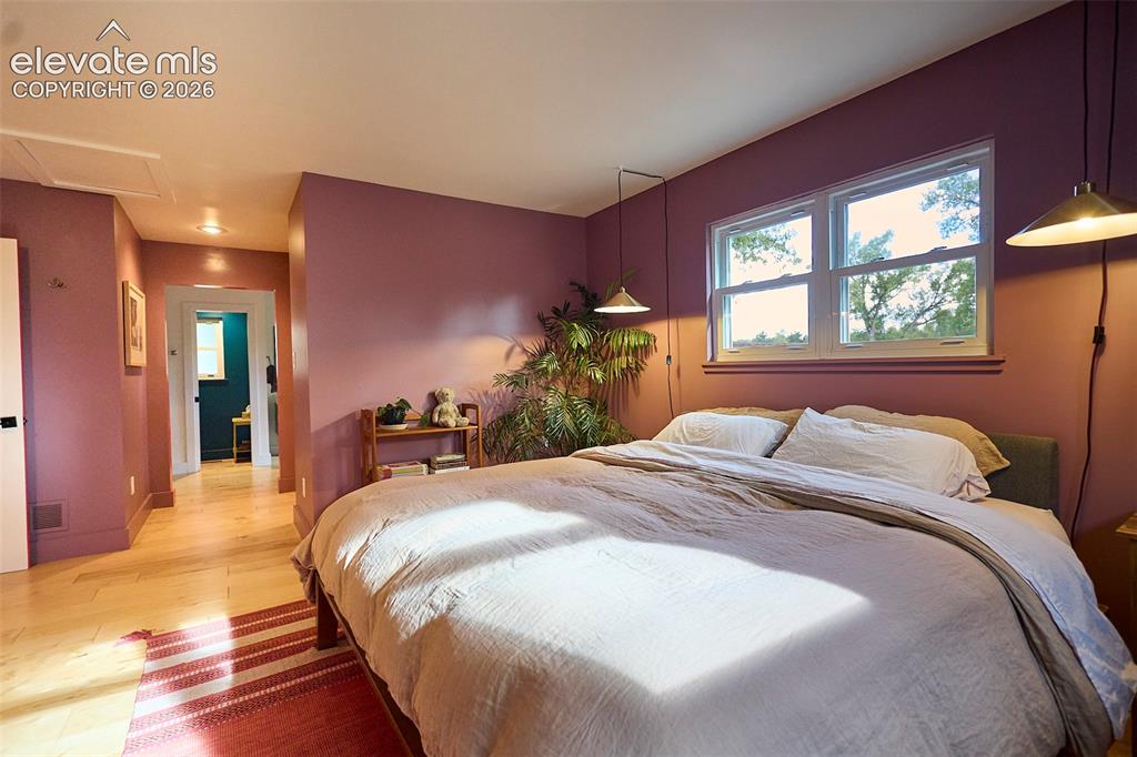 Image 20 of 41: Master Bedroom