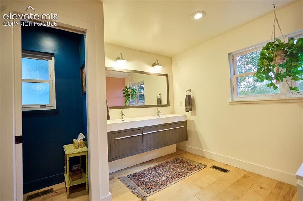 Image 22 of 41: Master Bathroom