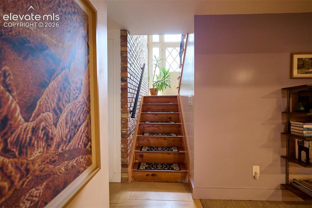 Image 34 of 41: Stairs