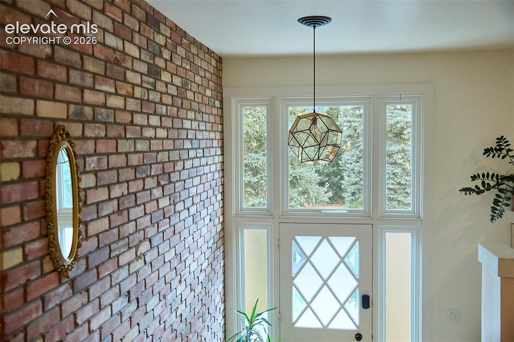 Image 4 of 41: Entry