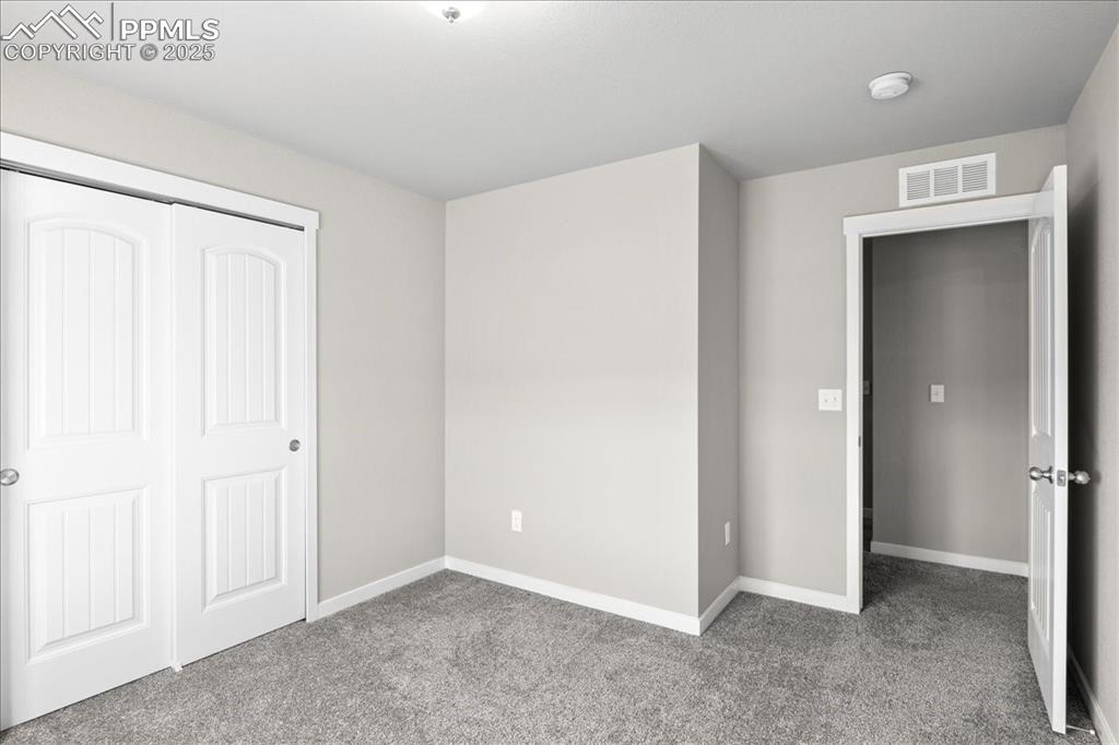 Image 5 of 39: Bedroom