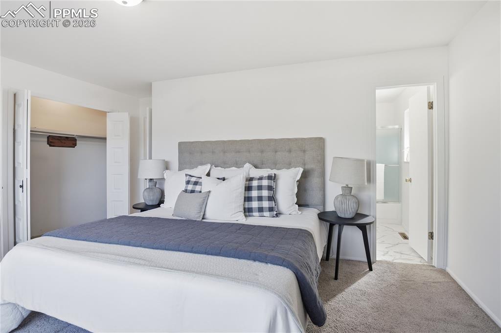 Image 19 of 41: Bedroom