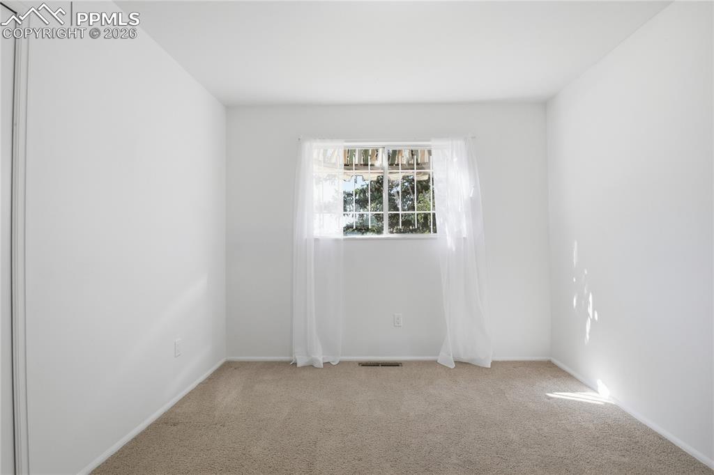 Image 22 of 41: Bedroom