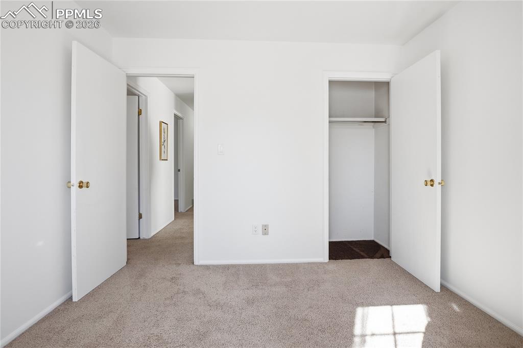 Image 27 of 41: Bedroom