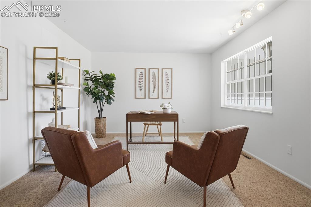 Image 4 of 41: Sitting Room