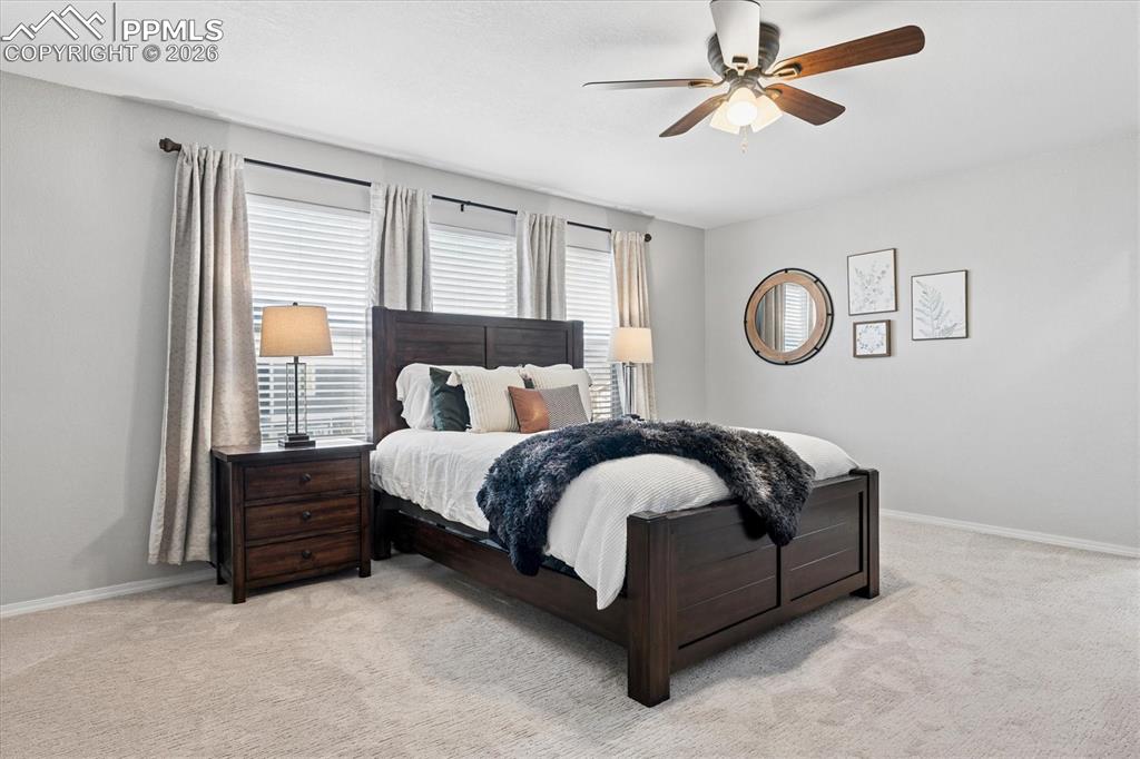 Image 19 of 41: Bedroom