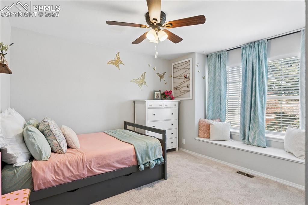 Image 24 of 41: Bedroom